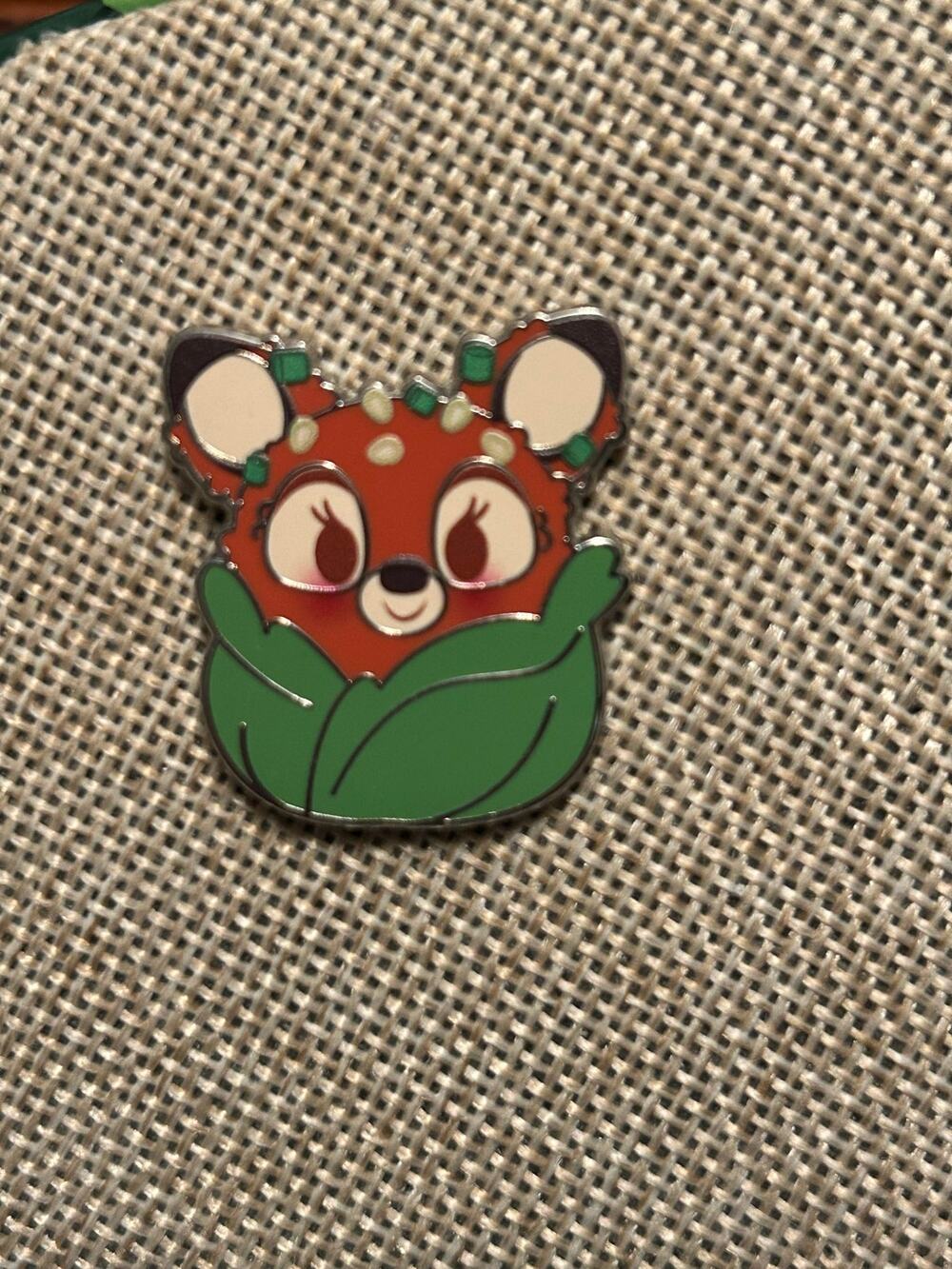 Disney Munchlings Mystery Collection Series 2 – Bambi Lettuce Wrap Pin